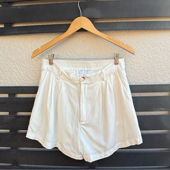 Anthropologie Mable Linen Blend Pleated Shorts in White | Large - Picture 2 of 7